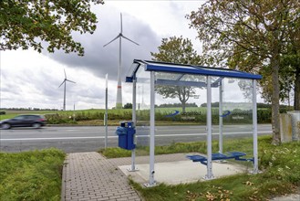 Bus stop in the countryside, on the B68, new, modern bus shelter, line to Warburg, Ostwestfalen