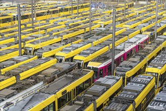 Warning strikes in local public transport, Ruhrbahn trams at the depot, VERDI union members on