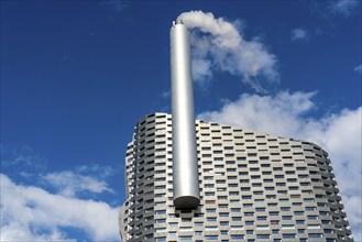 CopenHill, waste incineration plant and artificial ski slope, façade, 90 metres high and 400 metre