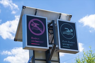 Bathing area in the Ruhr near Bochum-Dahlhausen, bathing traffic light, indicates whether bathing