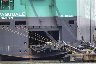 Loading of new cars at the BLG AutoTerminal Bremerhaven, for export overseas, Car Carrier Don