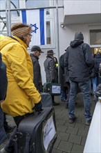 Suitcase march in Recklinghausen, for the 2nd time over 500 people walk through Recklinghausen,