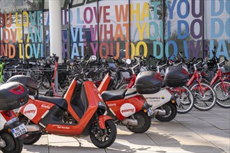 Rental bikes, rental mopeds, rental scooters, various providers, electrically powered, Hafencity