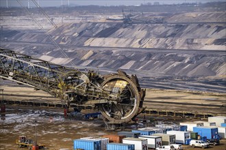 Garzweiler opencast lignite mine, bucket wheel excavator undergoing maintenance and repair, near