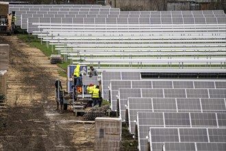 Construction of a solar park in Neukirchen-Vluyn, over 10, 000 solar modules will be installed on 4