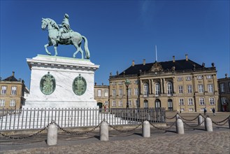 Amalienborg Palace, equestrian monument to Frederik V, Copenhagen, Denmark, Europe