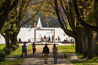 Promenade on Lake Baldeney, jetty for the ships of the White Fleet, lido, sailing boats on the