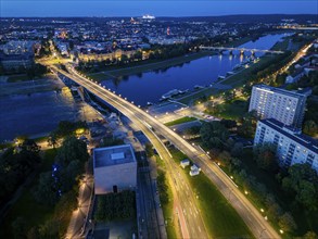 The collapsed part of Dresden's Carola Bridge is being demolished, Carola Bridge in Dresden,