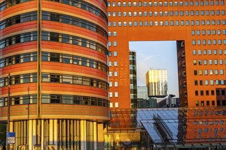 View through the building of the public prosecutor's office, red, on Wilhelminaplein, on the Nieuwe