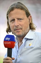 Coach Bo Henriksen 1. FSV Mainz 05, portrait, interview, microphone, mike, logo, SKY, MHPArena, MHP