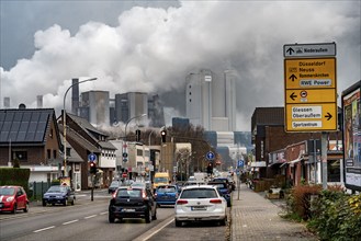 Dormagener Straße in Niederaussem, lignite-fired power station, RWE Power AG Niederaussem power