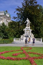 Mozart Monument, Burggarten, Hofburg Imperial Palace Palace, 1st district, Vienna, Austria, Europe