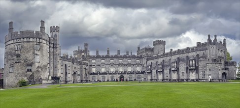 Kilkenny Castle is a castle in Kilkenny, Ireland built in 1195. View from courtyard