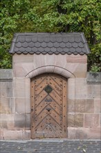 Entrance gate to the castle park, Linksches Schloss, Cnopfschenschloss, mentioned around 1517,