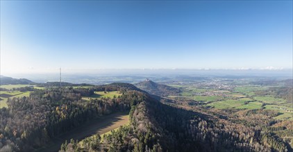 Aerial view, panorama of the Raichberg plateau on the Albtrauf and the witness mountain behind it