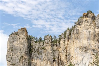 Big cliff seen from hiking trail on the corniches of Causse Mejean above the Tarn Gorges. La