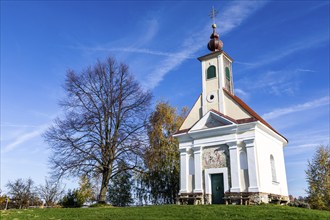 Autumn atmosphere with foliage colouring, Theresienkapelle, Mass Chapel Maria vom Guten Rat,