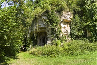 The entrance to the quarry where the stone for the castle of Grand Mello was mined. Fragments of an