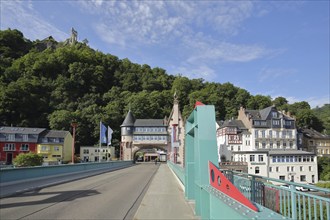 Bridge gate built in 1899 as a landmark and Grevenburg, bridge, Traben-Trarbach, Trarbach, Middle