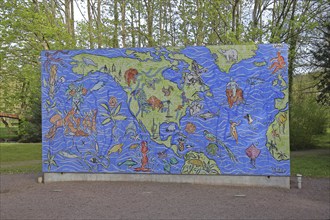 Sculpture Living Planet Square, World Map of Life, by Stefan Szczesny 2000, street art, wall