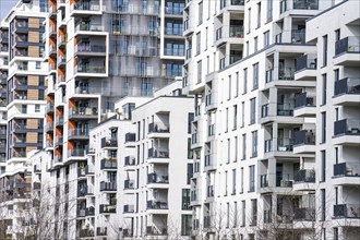 Modern residential neighbourhood along Toulouser Allee, high-rise buildings with flats and offices,