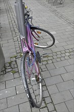 Damaged bicycle, Cologne, North Rhine-Westphalia, Germany, Europe