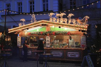 Sales stand, kiosk, Christmas market in Forchheim, Upper Franconia, Bavaria, Germany, Europe