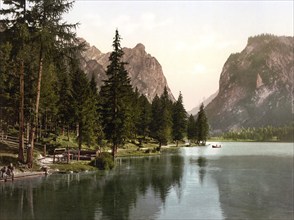 Lake Toblach, Lago di Dobbiaco, a small, originally rugged alpine lake, located in the Höhlenstein