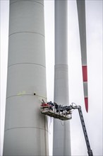 Preparation for the demolition of the tower of a 20 year old wind turbine, in the Werl wind farm, 5