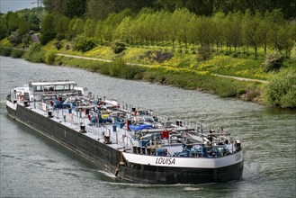 The Rhine-Herne Canal in Oberhausen, riverside path, green Emscher Island, North Rhine-Westphalia,