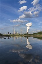 Industrial backdrop of the ThyssenKrupp Steel steelworks in Bruckhausen, on the Rhine, Schwelgern