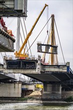 Demolition of the old A40 Rhine bridge Neuenkamp, next to it the first part of the new motorway