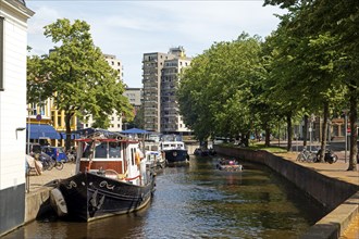 Damster Diep, drainage canal, houseboats, Groningen, Netherlands