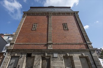 Side façade of tenement house in neo-Renaissance style built around 1890, Fürther Str. 92,