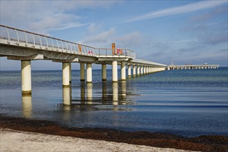 The new Prerow pier, at 720 metres the longest pier in the Baltic Sea, Prerow seaside resort,