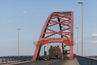 Bridge of Solidarity, road bridge between Rheinhausen and Duisburg-Hochfeld, arch bridge from 1934,