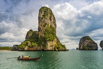 Island landscape near Krabi, stormy sky, thunderstorm, cloudy, weather, sky, storm clouds, nature,