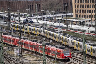 Railway station, Cologne Messe/Deutz, platforms, railway tracks Cologne, North Rhine-Westphalia,