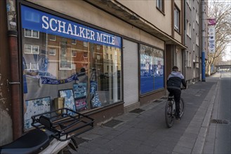 The Schalker Meile, mile of tradition, Kurt-Schumacher-Straße in Gelsenkirchen-Schalke, shop window