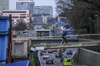 A40 motorway, Essen city centre, many bridges, for vehicles and pedestrians crossing the