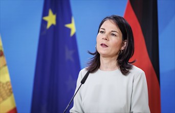 Annalena Bärbock, Federal Foreign Minister, photographed during a press conference in Berlin, 09.04