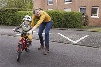 Child in road traffic, Bonn, 03.04.2024