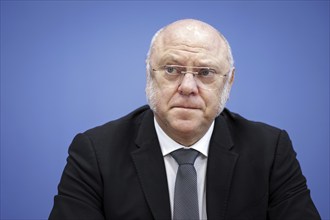 Ulrich Schneider, Managing Director of Der Paritätische Gesamtverband, at a press conference on the