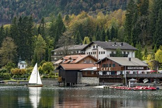 Sailing boat, lakeside café, inn, shore of Urfeld am Walchensee, municipality of Kochel am See,