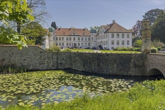 Hünnefeld Castle, moated castle, historical, history, tourism, Diocese of Osnabrück, Bad Essen,