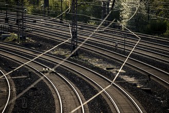 Railway, tracks, rails, infrastructure, overhead lines, railway line between Essen and Duisburg,