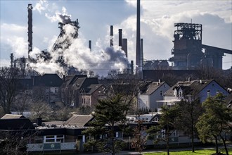 Blast furnaces Schwelgern, residential buildings in Duisburg-Marxloh, ThyssenKrupp Steel, Duisburg,