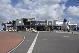 Haus Schifffahrt, ferry terminal Inselfähre, Norderney, East Frisian Island, East Frisia,