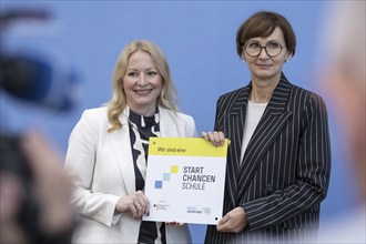 Bettina Stark-Watzinger (FDP), Federal Minister of Education and Research, and Christine