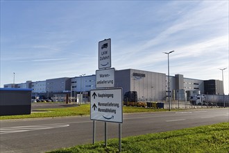 Amazon logistics centre PAD2, Amazon.com, online shopping, access road, Horn-Bad Meinberg, East